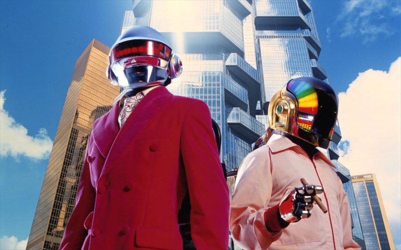 ta-10-tragoudia-pou-agapisame-to-2013