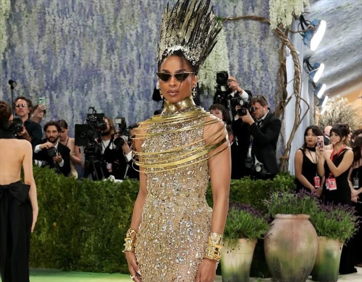 met-gala-celia-kritharioti