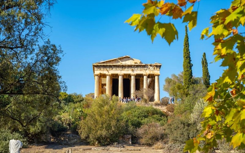 naos-tou-ifaistou-2500-xronia-istorias-pano-apo-tin-arxaia-agora