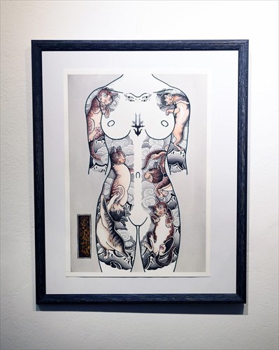 off-skin-i-texni-tou-tattoo-pera-apo-to-soma
