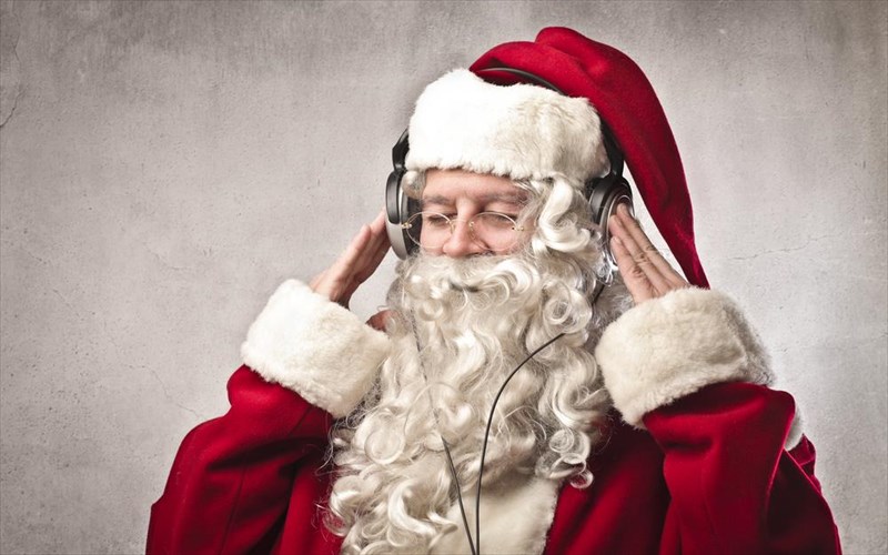 10-eortastika-tragoudia-gia-to-teleio-soundtrack-tis-protoxronias