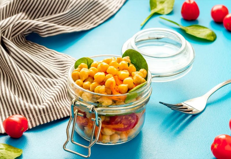 i-pio-boliki-kai-xortastiki-salata-gia-tin-paralia