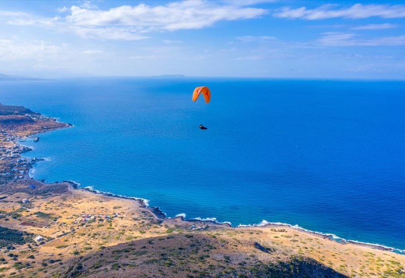 ta-ellinika-nisia-pou-ksexorizoun-stin-europi-gia-thalassia-spor