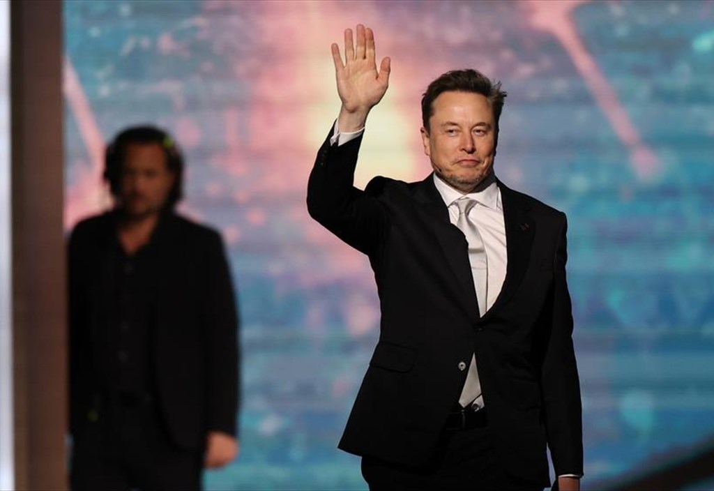 musk-ta-pio-ekriktika-simeia-tou-ntokimanter-gia-ton-elon-mask