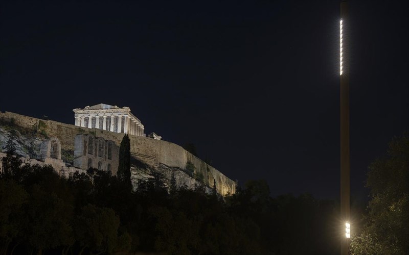 i-athina-fotizei-ksana-ton-istoriko-tis-peripato
