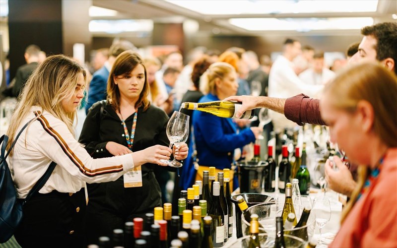 orbis-vini-500-krasia-apo-14-xores-erxontai-stin-athina