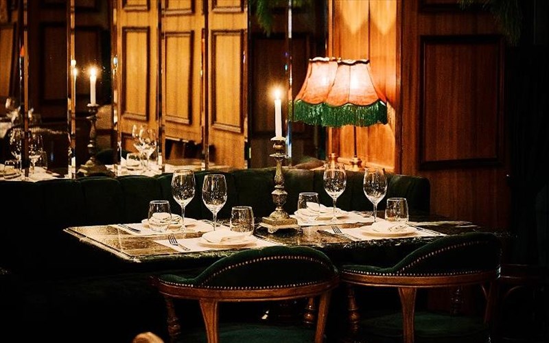 brasserie-lorraine-i-galliki-finetsa-epistrefei-stin-plateia-deksamenis