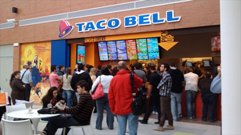 taco-bell-apo-tin-kalifornia-me-agapi