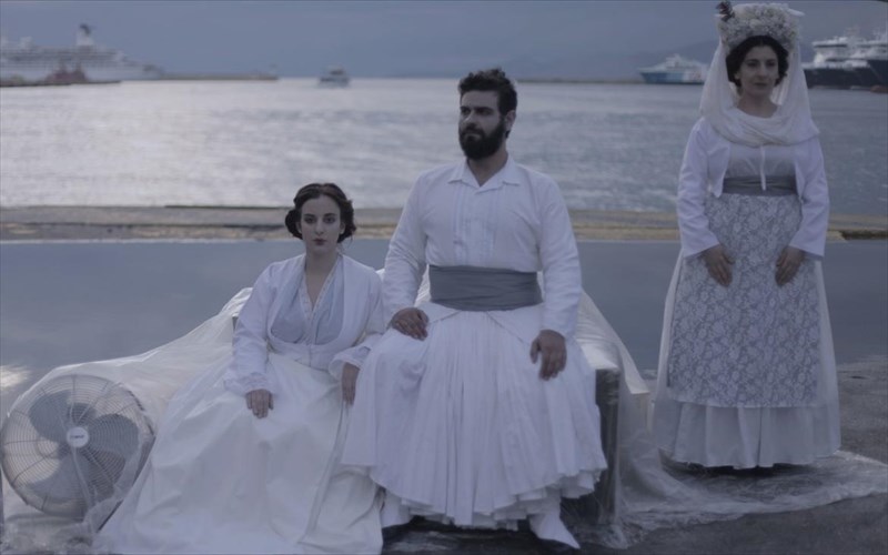 o-agnostos-ellin-brukolaks-zontaneuei-sti-skini