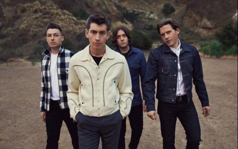 oi-arctic-monkeys-odigoun-tin-koursa-ton-brabeion-nme