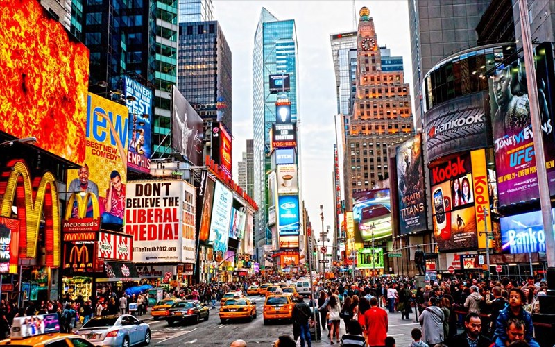 oi-12-kaluteres-poleis-tou-kosmou-gia-shopping-therapy