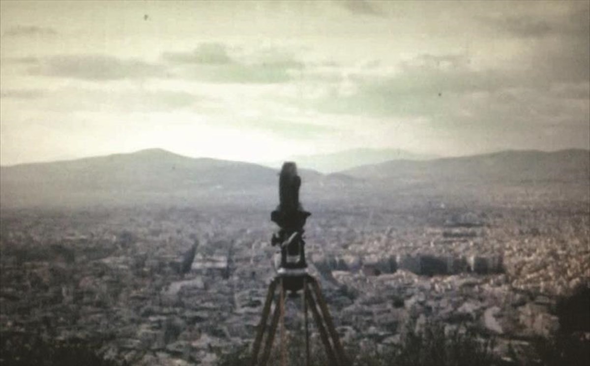 epistrofi-stin-akropoli-fotografia-tainias