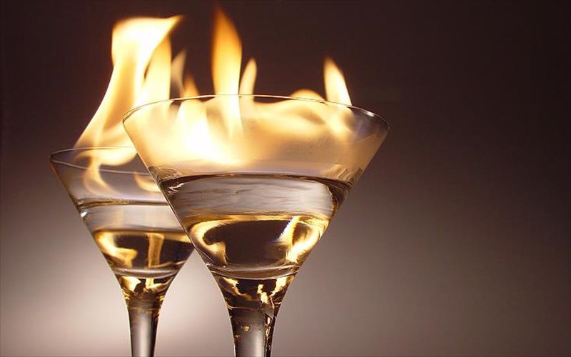 thruloi-muthoi-kai-alitheies-sxetika-me-ta-cocktails