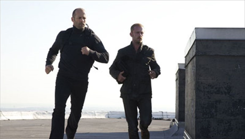 to-moutro-me-ti-skinothetiki-sfragida-tou-saimon-ouest