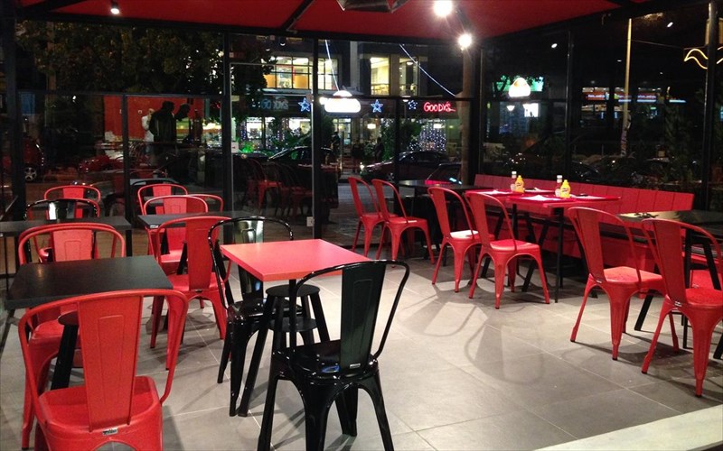 vegas-burger-authentiki-burger-apolausi-gia-ola-ta-gousta