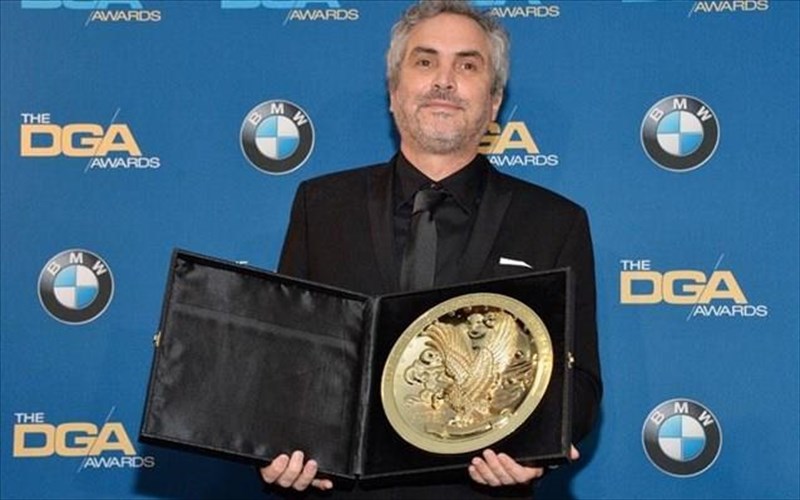 oi-skinothetes-psifisan-gravity