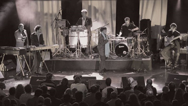 oi-club-des-belugas-se-athina-kai-thessaloniki