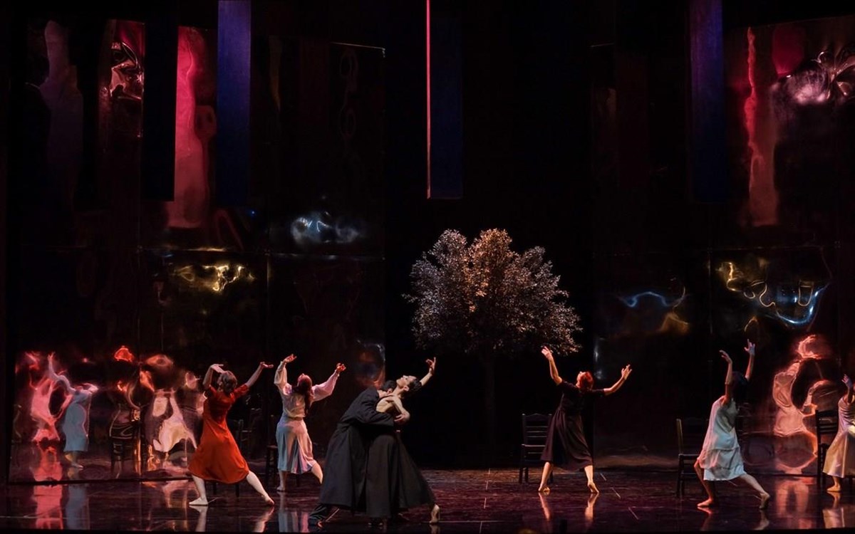 taksidi-stin-aioniotita-xoros-fotografia-2014-ethniki-luriki-skini