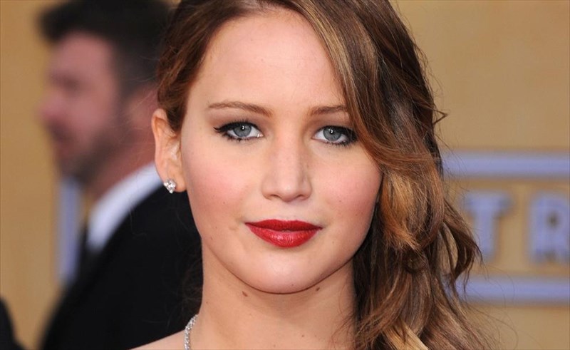 tzenifer-lorens-nea-sunergasia-me-ton-nteibint-o-rasel