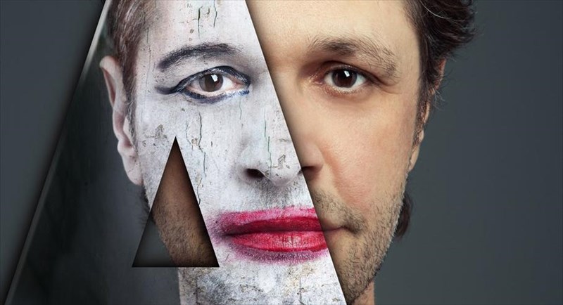 kritiki-theatrou-monos-me-ton-amlet