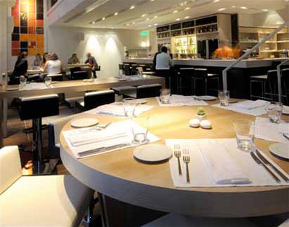 gia-proino-kafe-me-thea-thalassa