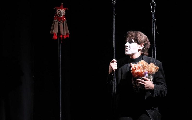 oi-kaluteres-theatrikes-stigmes-tis-ebdomadas