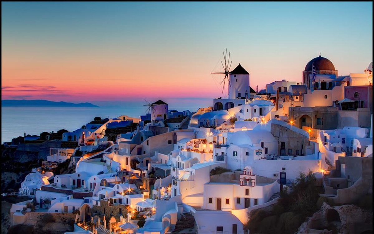 oia-santorini