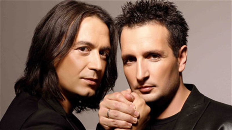 kotsiras-kai-mpasis-me-laiki-diathesi-sto-rex