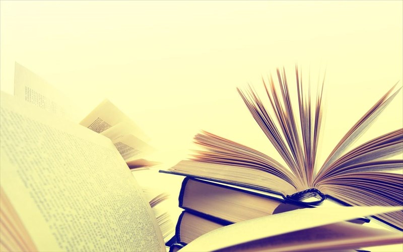 yper-tis-eniaias-timis-tou-bibliou-oi-ellines-suggrafeis