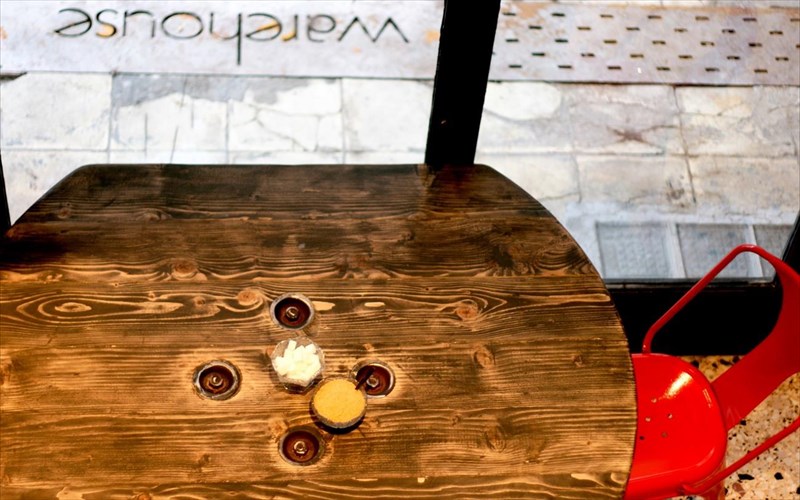 warehouse-mia-apothiki-me-pota-oneiro-stin-kardia-tis-polis