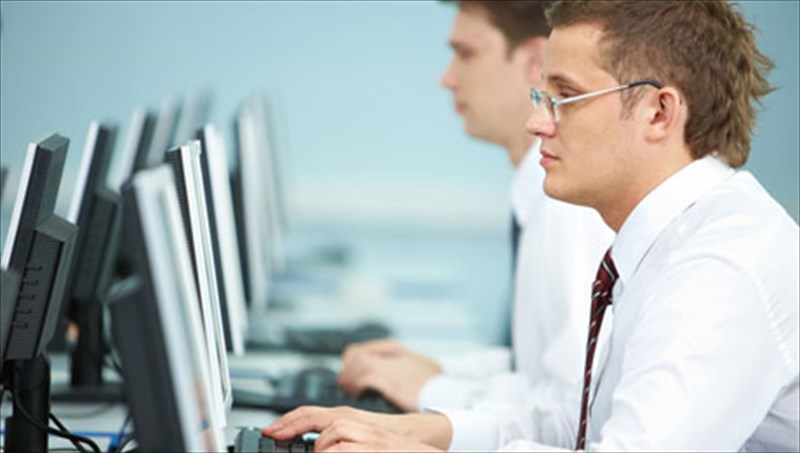 o-upologistis-kai-ta-matia-sas