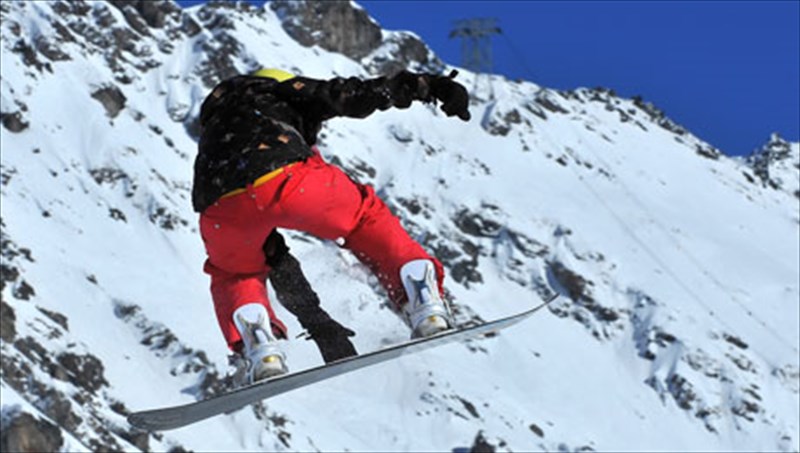 o-guros-tou-kosmou-me-pagopedila