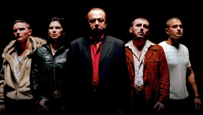 i-skoteini-pleura-tis-kopegxagis