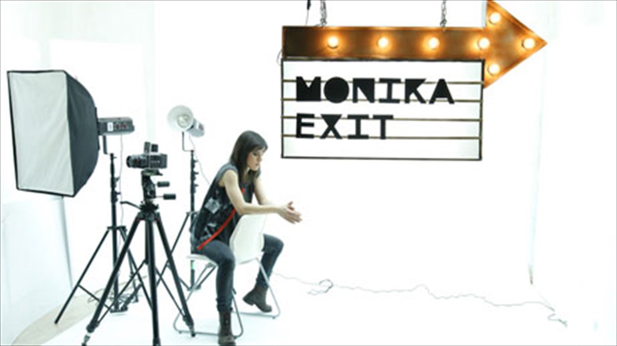 i-monika-ksekinaei-tis-fetines-tis-emfaniseis-apo-to-fuzz