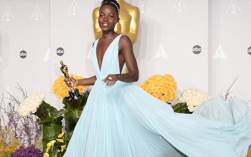 apo-12-xronia-sklaba-basilissa-ton-tzentai