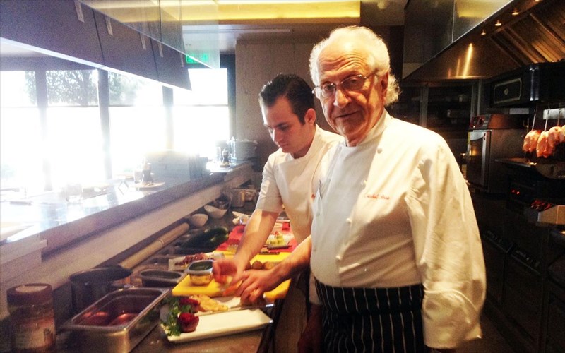 to-clickatlifegr-stin-kouzina-me-ton-gallo-chef-michel-roux