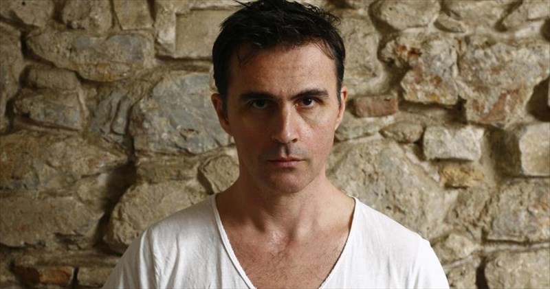 xristos-lugkas-o-xear-mila-gia-ton-erotiko-koresmo-kai-tin-thlipsi-tou-21ou-aiona