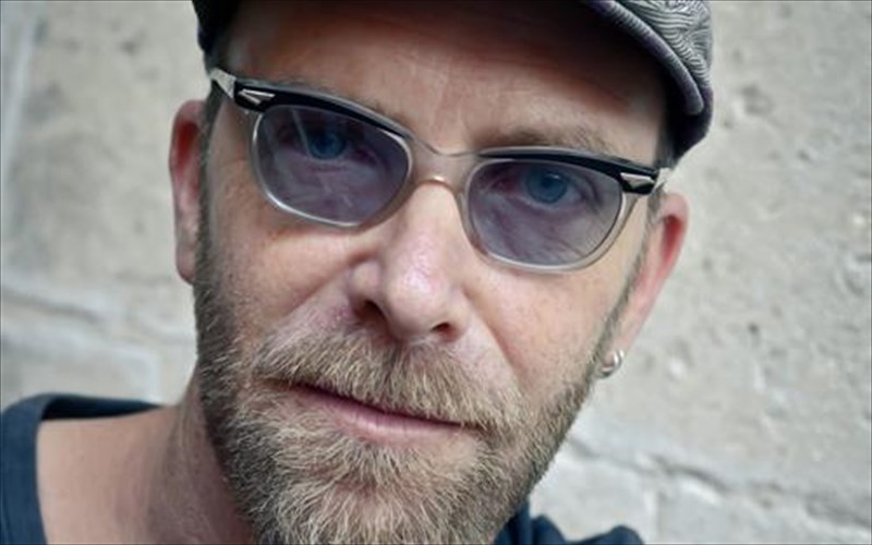 pagkosmia-imera-theatrou-politiko-minuma-apo-ti-theatriki-koinotita