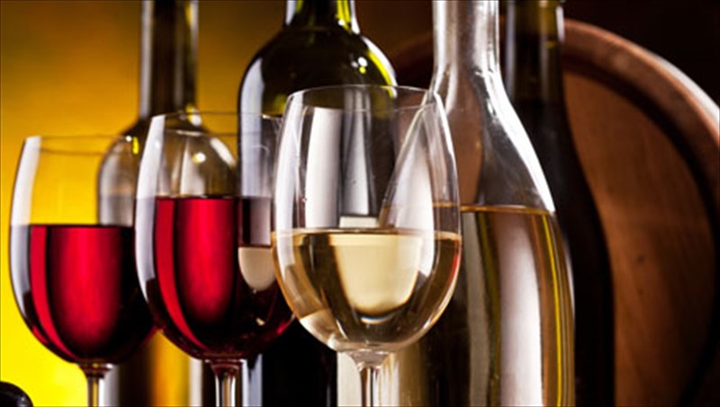 ena-krasaki-ti-mera-ton-kardiologo-kanei-pera