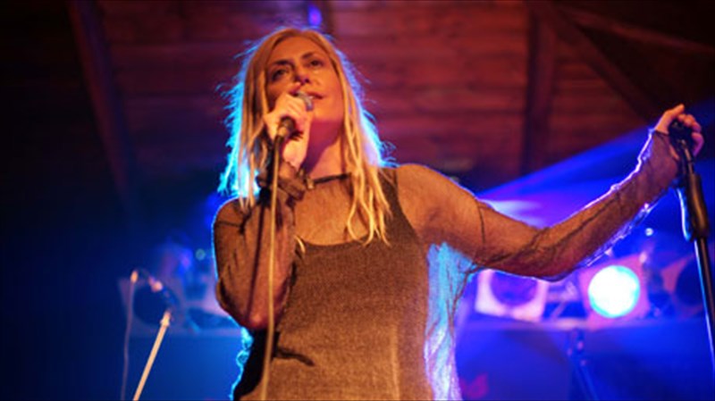 i-theodosia-tsatsou-ksana-sto-kookoo