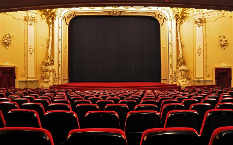 prosoxi-sta-sxedia-gia-theatriki-eksodo-tin-tetarti