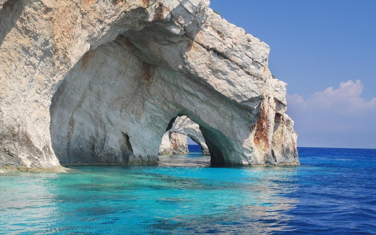zakunthos-i-ellada-giortazei