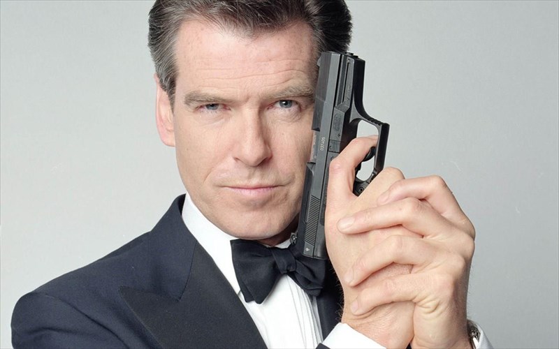 pierce-brosnan-pote-den-imoun-arketa-kalos-James-bond