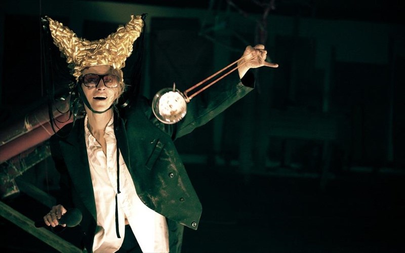 rixardos-ii-paratasi-parastaseon-sto-bursodepseio