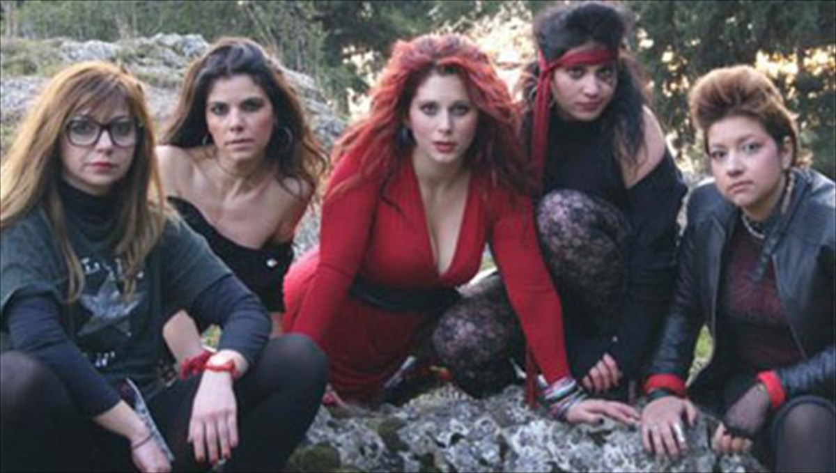 parastaseis-genous-thilukou