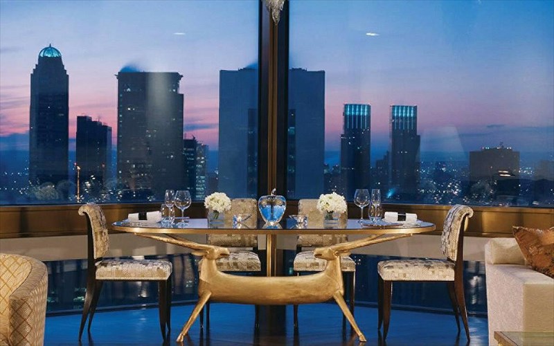 ta-10-omorfotera-estiatoria-ston-kosmo