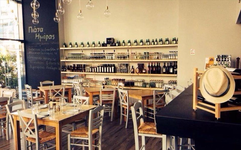 ouzompar-thalassines-kai-sterianes-nostimies-gia-ouzo-kai-tsipouro-me-tin-parea