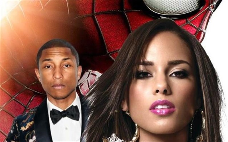 i-alisia-kis-tragouda-gia-ton-spider-man