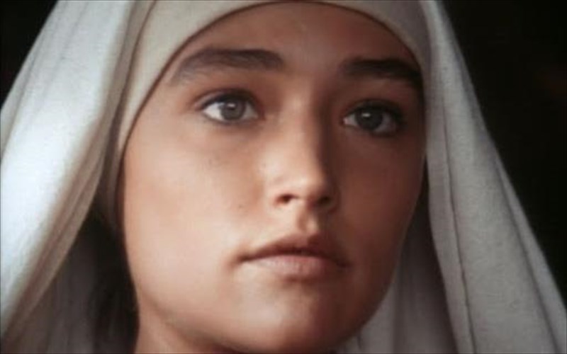 olivia-hussey-h-tileoptiki-mitera-tou-iisou