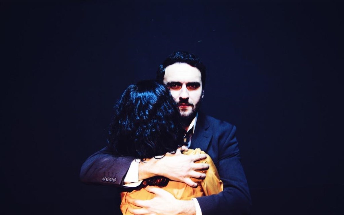 gramata-agapis-ston-stalin-paratasi-parastaseon-photo